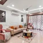 Pentagon - 5 Bedroom Apartment Saket, South Delhi