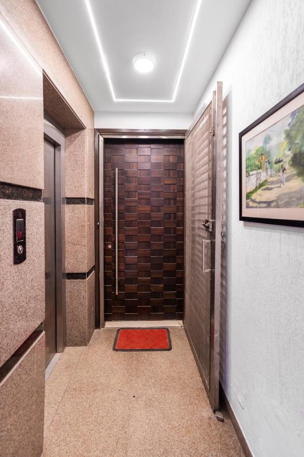 Pentagon - 5 Bedroom Saket, South Delhi Apartment