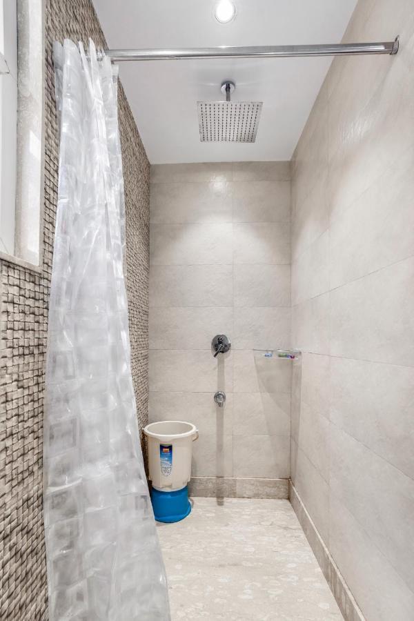 Pentagon - 5 Bedroom Saket, South Delhi Apartment *