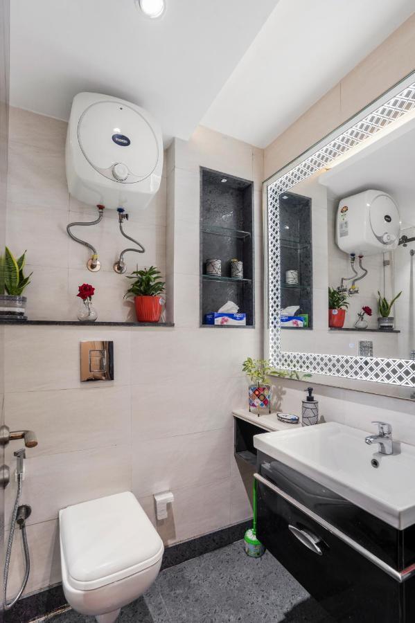 Pentagon - 5 Bedroom Saket, South Delhi Apartment *