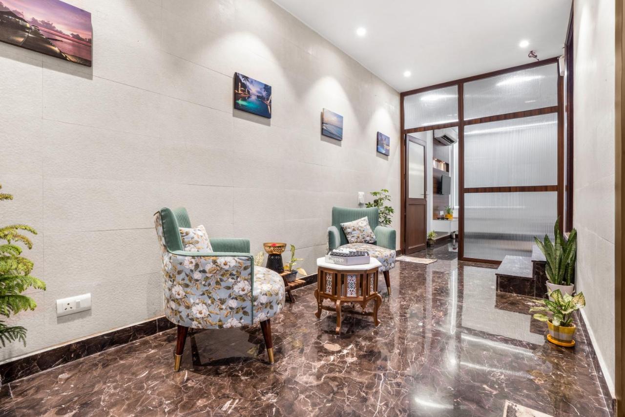 Pentagon - 5 Bedroom Saket, South Delhi Apartment