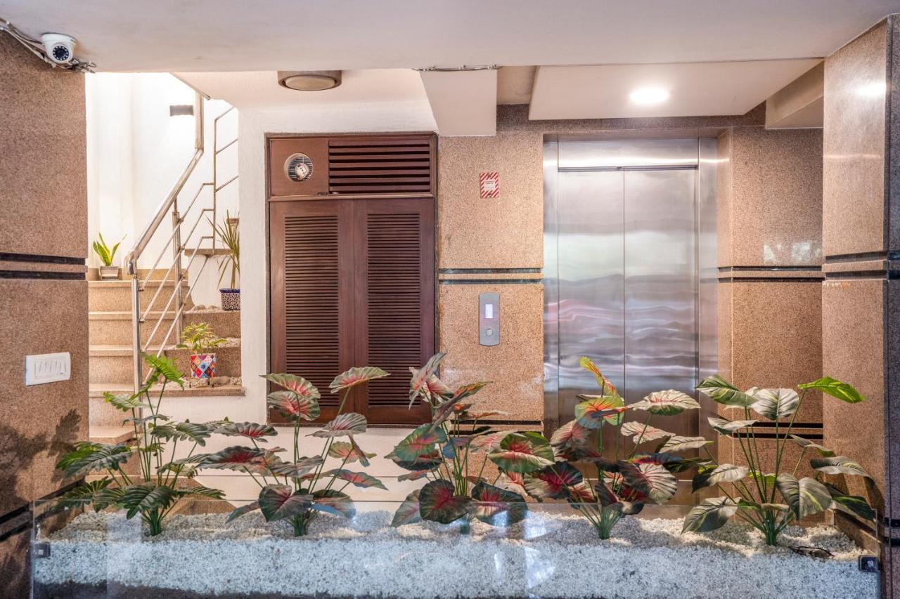 Pentagon - 5 Bedroom Saket, South Delhi New Delhi