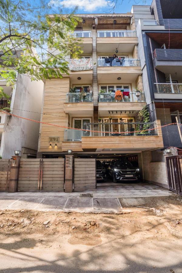 Pentagon - 5 Bedroom Saket, South Delhi Apartment New Delhi