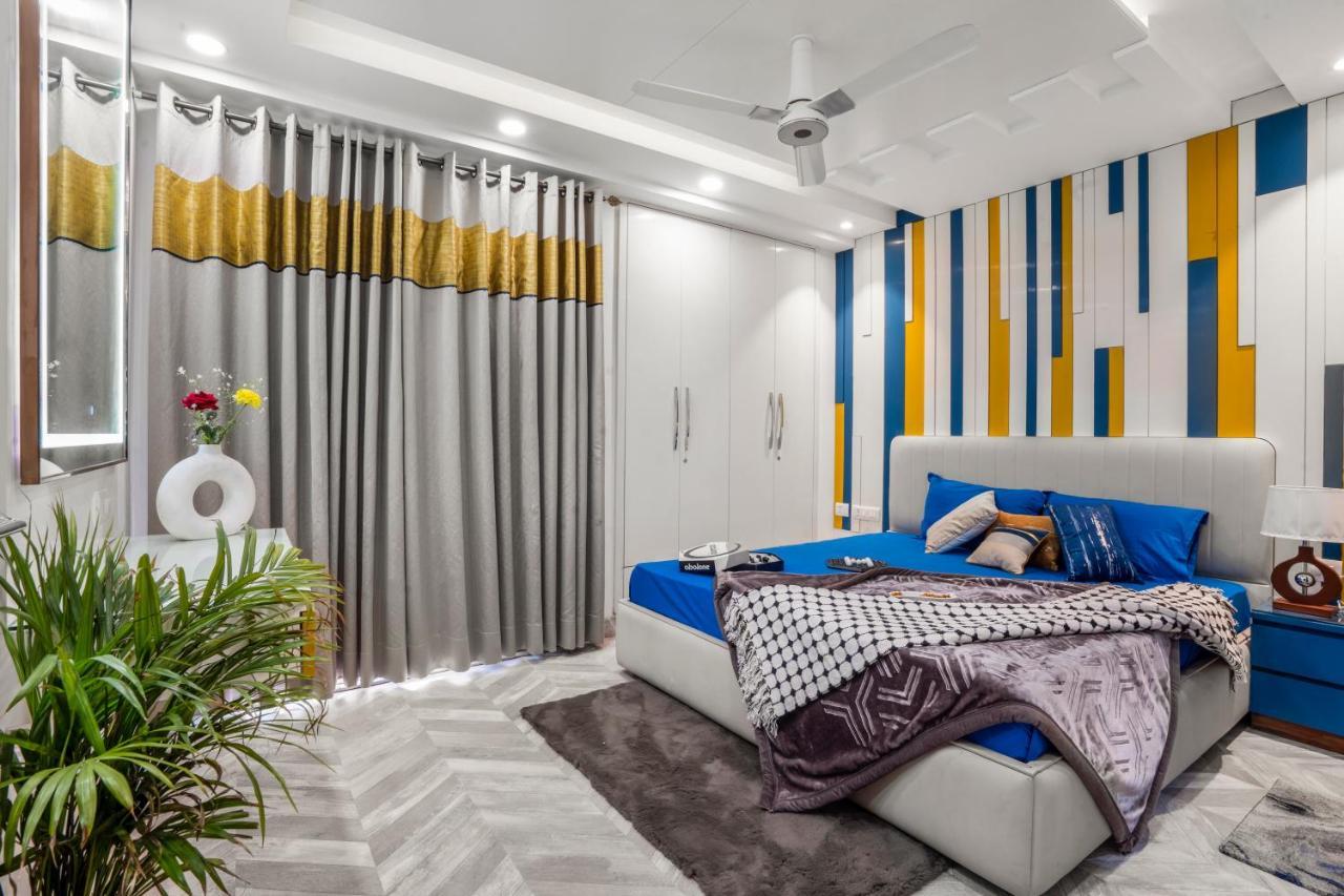 Pentagon - 5 Bedroom Saket, South Delhi Apartment
