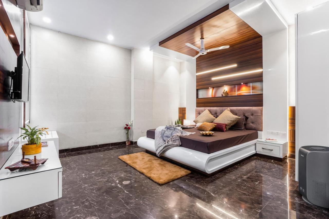 Pentagon - 5 Bedroom Saket, South Delhi *
